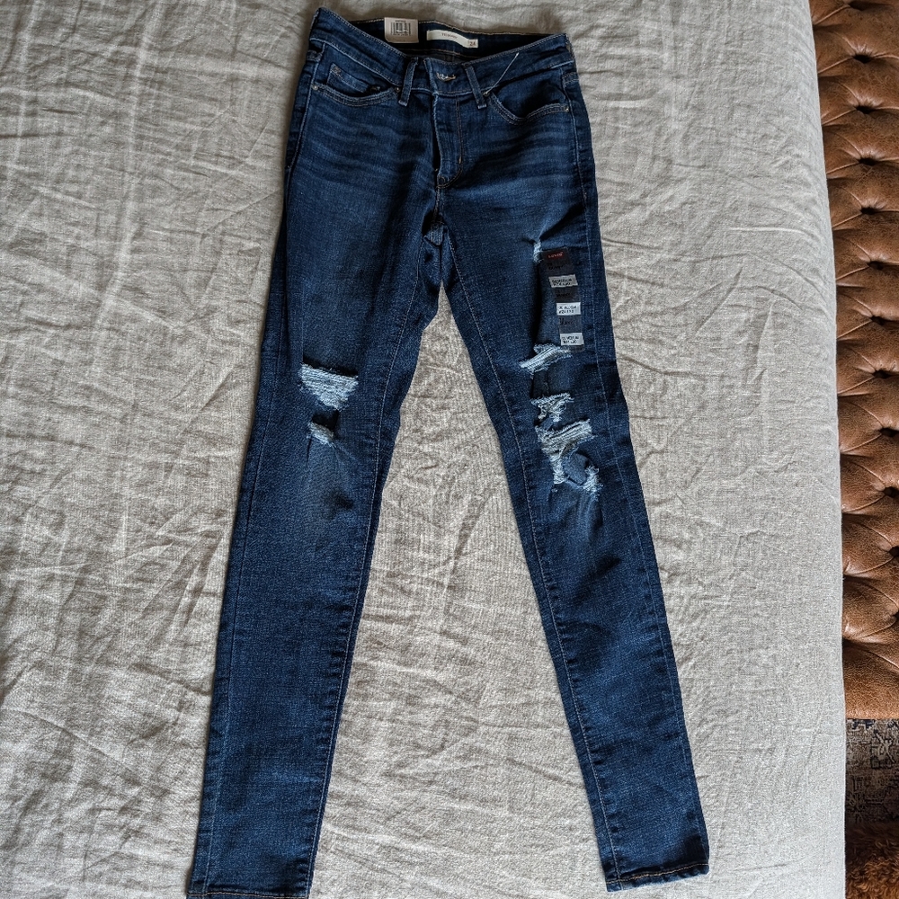 NWT! Levi's 711 Skinny - Size 27 - Dark Blue Distressed Jeans